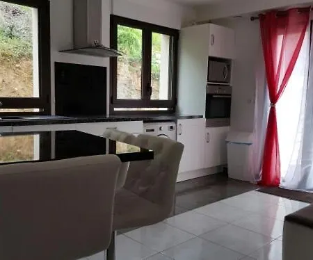 Maison 4 Pieces, 3 Avec Jardin Et Terrasse *